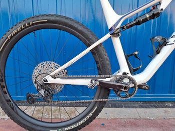 Used Canyon Custom Shimano Deore XT 2021 Mountainbike, White — image 3 of 10