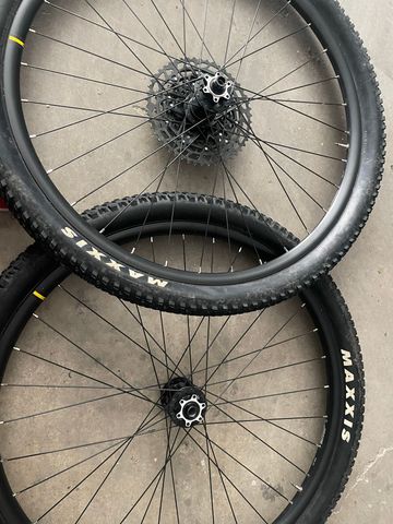 Used Lapierre XRM 6.9 2023 2023 Mountainbike, Light Gray, 29 — image 6 of 6