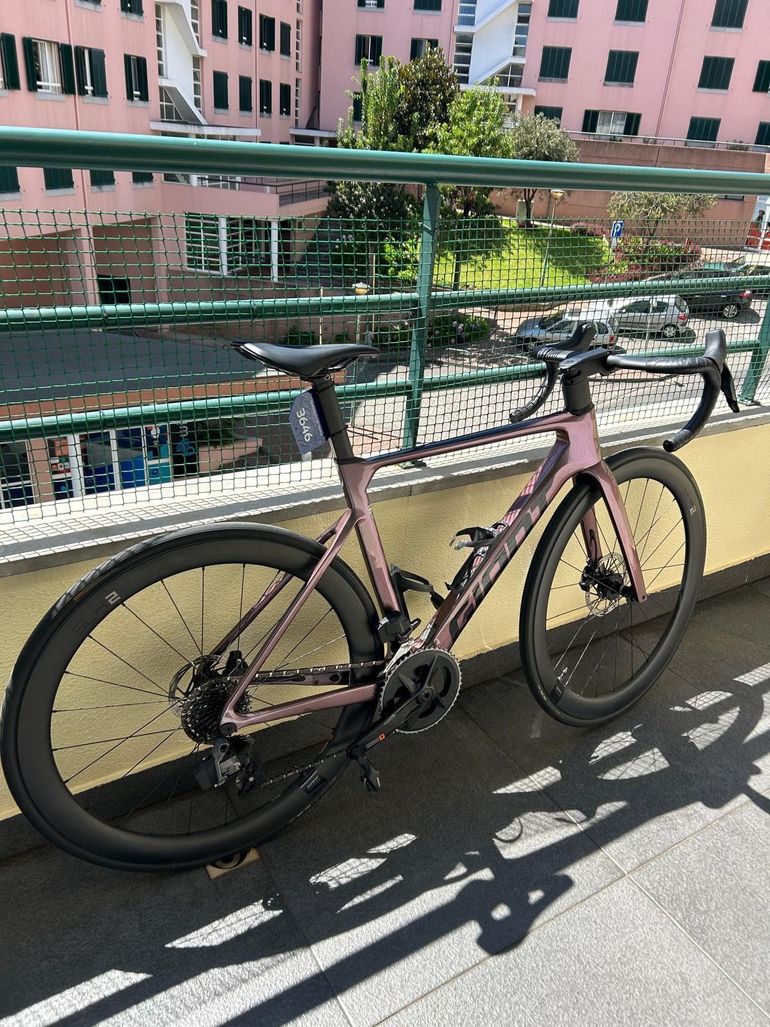 Giant Propel Advanced 1 2023 2023 Road & Gravel usato, Grigio chiaro — immagine 2 di 8