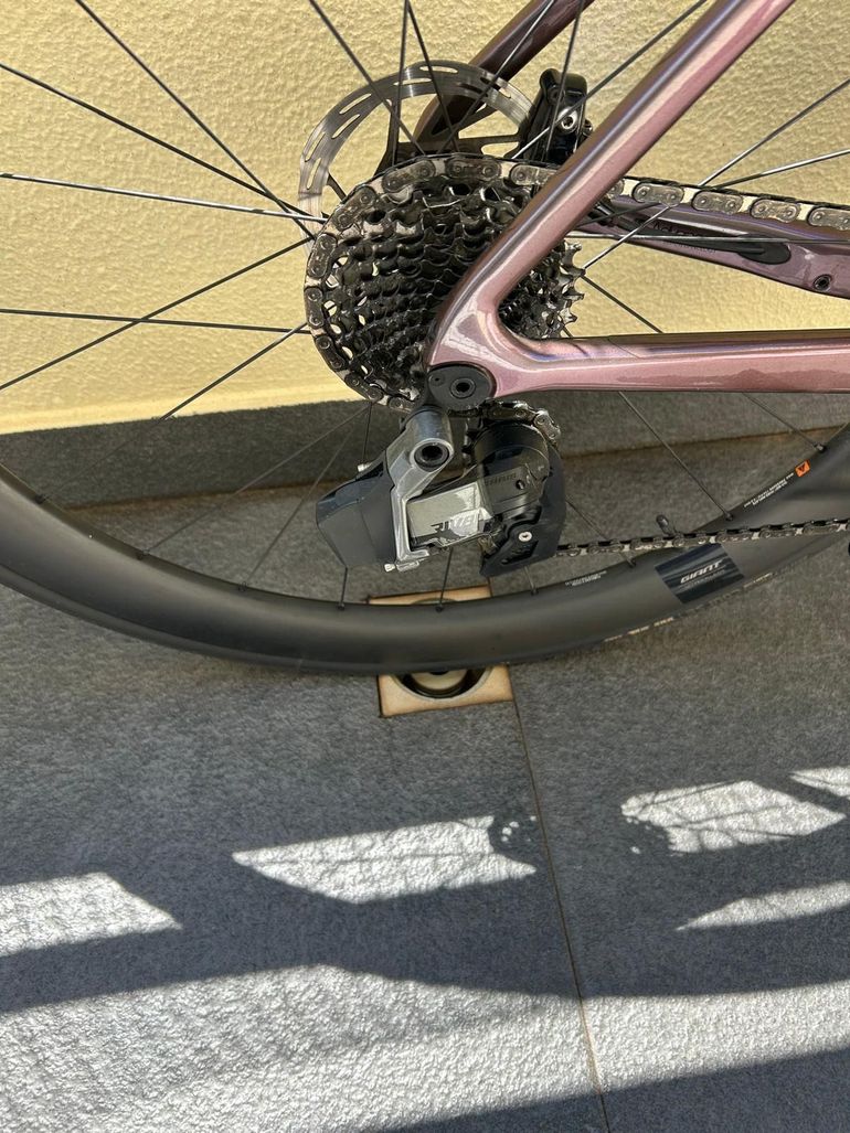 Giant Propel Advanced 1 2023 2023 Road & Gravel usato, Grigio chiaro — immagine 8 di 8