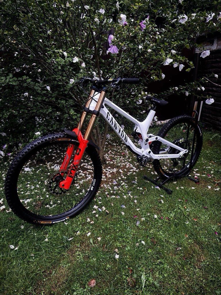 Used Canyon Sender CF 9.0 2020 Frameset 2020 Mountainbike, White, 27.5 — image 11 of 14