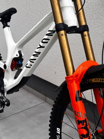 Used Canyon Sender CF 9.0 2020 Frameset 2020 Mountainbike, White, 27.5 — image 3 of 5