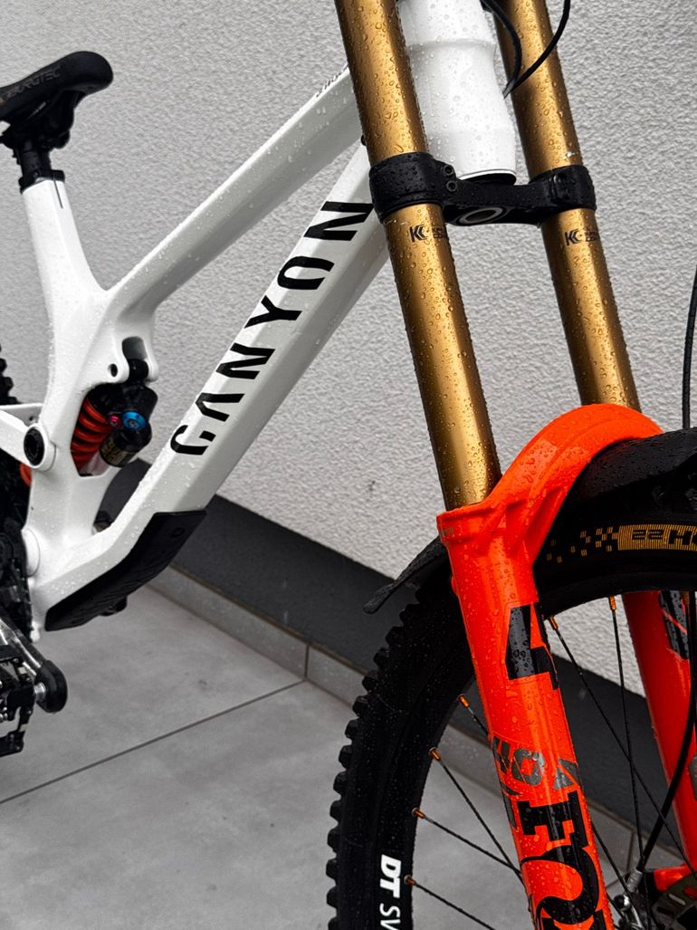 Used Canyon Sender CF 9.0 2020 Frameset 2020 Mountainbike, White, 27.5 — image 3 of 5