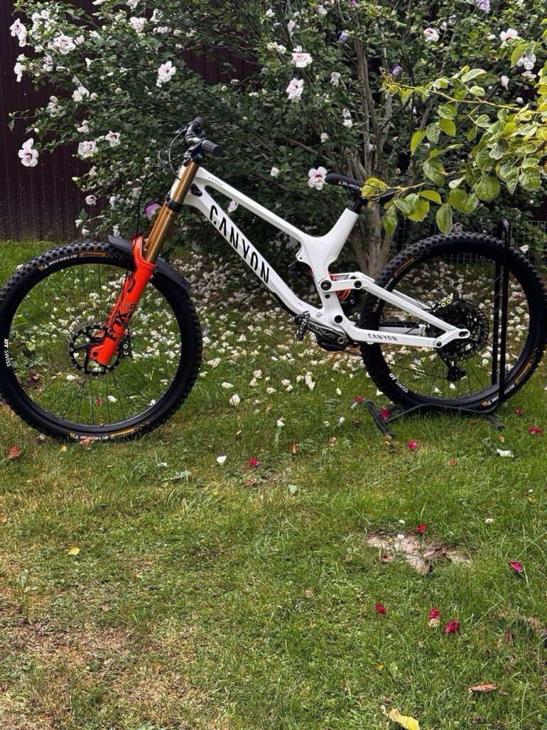 Used Canyon Sender CF 9.0 2020 Frameset 2020 Mountainbike, White, 27.5 — image 8 of 14