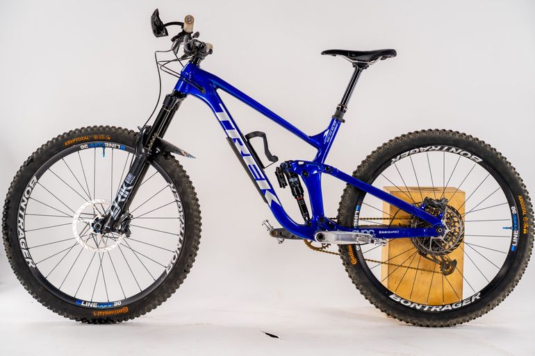 Used Trek Slash 8 2022 2022 Mountainbike, Blue, 29 — image 4 of 9