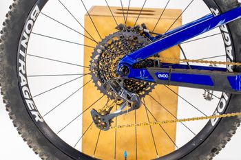 Used Trek Slash 8 2022 2022 Mountainbike, Blue, 29 — image 5 of 9