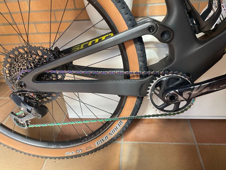 Scott Spark RC Comp 2024 2024 Mountainbike de segunda mano, Gris claro — imagen 3 de 9
