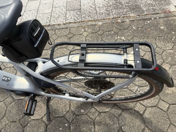 Used CUBE Custom 2023 Urban, Light Gray — image 6 of 7