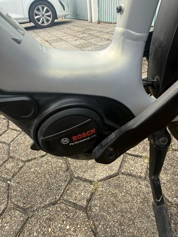 Used CUBE Custom 2023 Urban, Light Gray — image 3 of 7