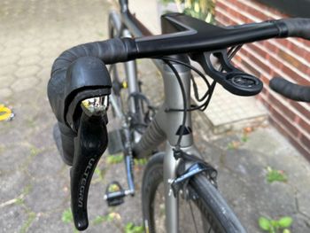 Canyon Ultimate CF SLX 8.0 2018 2018 Road & Gravel usato, Grigio chiaro — immagine 2 di 6