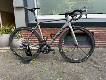 Canyon Ultimate CF SLX 8.0 2018 2018 Road & Gravel d'occasion