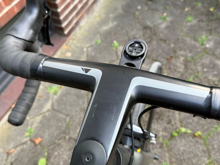 Canyon Ultimate CF SLX 8.0 2018 2018 Road & Gravel usato, Grigio chiaro — immagine 3 di 6
