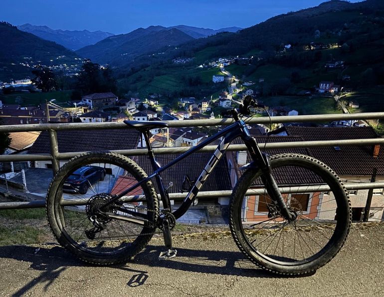 Tweedehands Trek Roscoe 8 2023 2023 Mountainbike — afbeelding 8 van 9