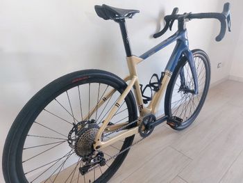 Used Bianchi Arcadex Shimano GRX 2023 Road & Gravel, Blue — image 3 of 23