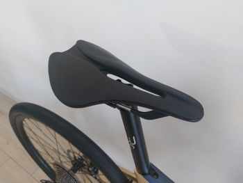 Used Bianchi Arcadex Shimano GRX 2023 Road & Gravel, Blue — image 16 of 23