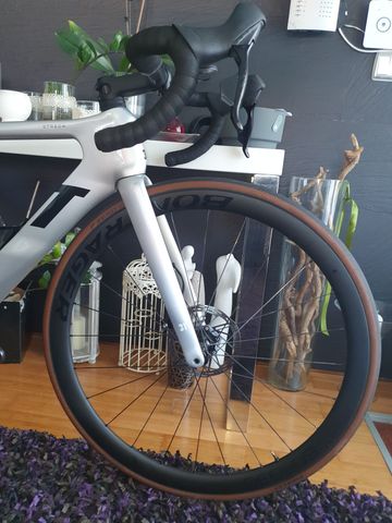 Gebrauchtes 3T Strada Disco 2022 Road & Gravel, Hellgrau — Bild 8 von 21