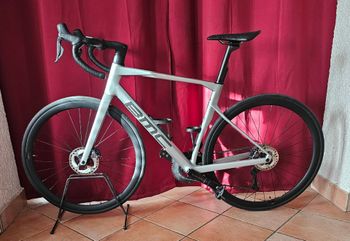 Gebrauchtes BMC Roadmachine 01 FOUR 2024 2024 Road & Gravel, Hellgrau — Bild 2 von 6