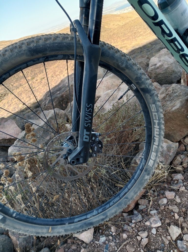 Orbea ALMA M20 2024 2024 Mountainbike usato, Verde — immagine 7 di 12
