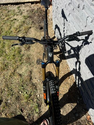 Used Mondraker DUNE RR 2025 2025 Mountainbike, Black, 29, 27.5 — image 7 of 7