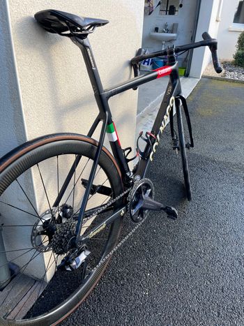 Colnago Team Uae Emirates 2021 Road & Gravel usato, Nero — immagine 11 di 14