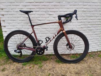 Used Giant Defy Advanced Pro 1 2025 2025 Road & Gravel