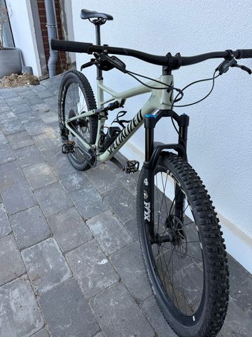 Used Specialized Epic Expert EVO 2019 2019 Mountainbike, White, 29 — image 3 of 6