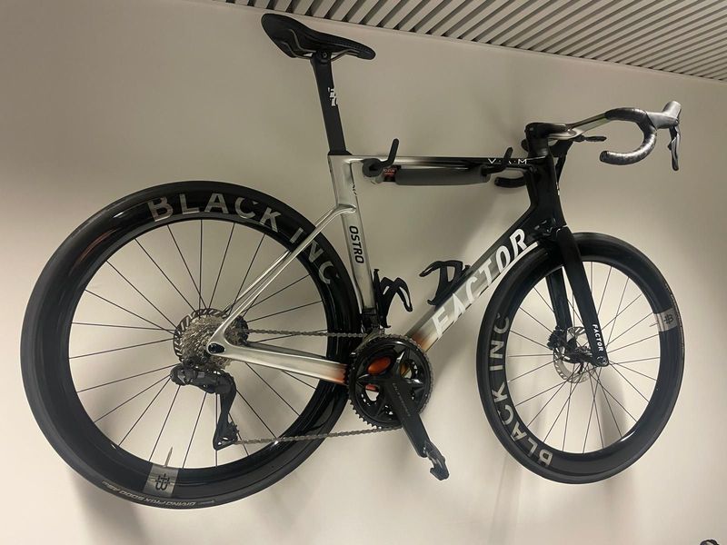 Used Factor OSTRO VAM - Shimano Ultegra 2025 2025 Road & Gravel