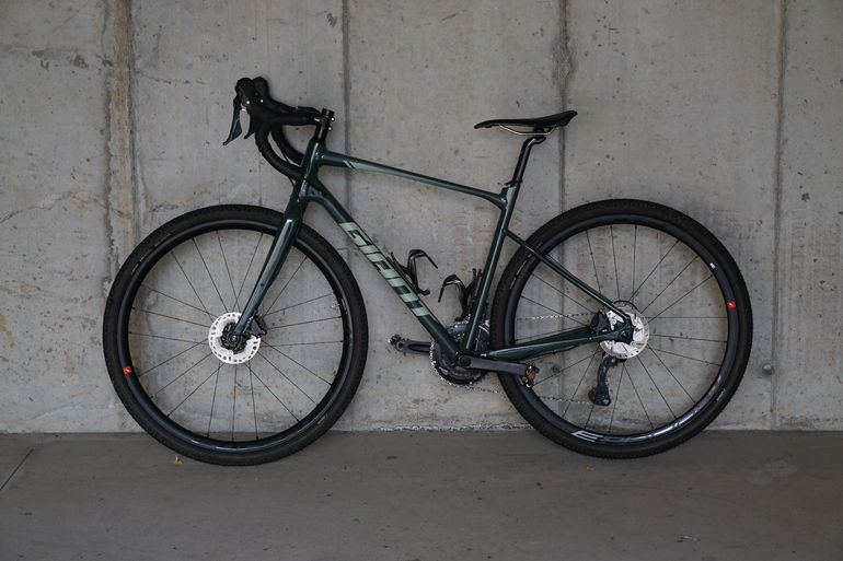 Used Giant Revolt 0 2022 2022 Road & Gravel, Black — image 2 of 13