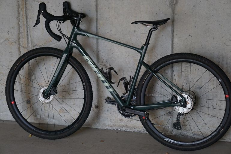 Used Giant Revolt 0 2022 2022 Road & Gravel, Black — image 3 of 13