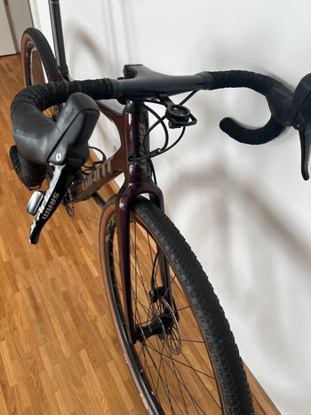 Używany Giant Revolt Advanced 1 2019 2019 Road & Gravel — zdjęcie 3 z 8