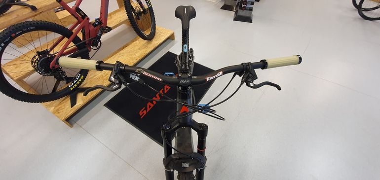 Vitus Escarpe 29 VR 2019 2019 Mountainbike usato, Grigio chiaro — immagine 4 di 4