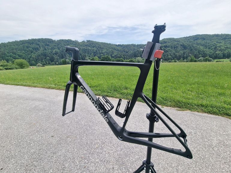Used Cannondale SuperSix EVO Hi-MOD Gen 4 Frameset 2023 Road & Gravel, Black — image 7 of 9