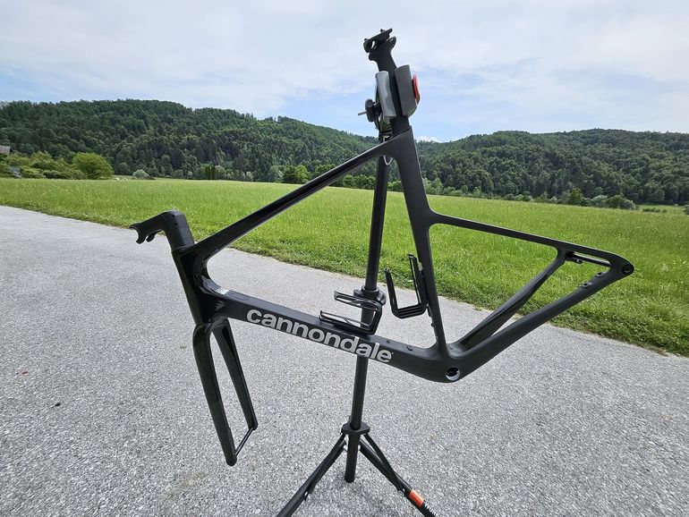 Used Cannondale SuperSix EVO Hi-MOD Gen 4 Frameset 2023 Road & Gravel, Black — image 2 of 9