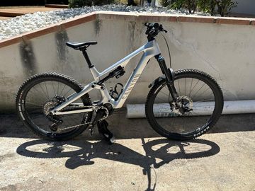 Tweedehands Canyon Spectral:ON CF 9 2025 2024 Mountainbike — afbeelding 2 van 5
