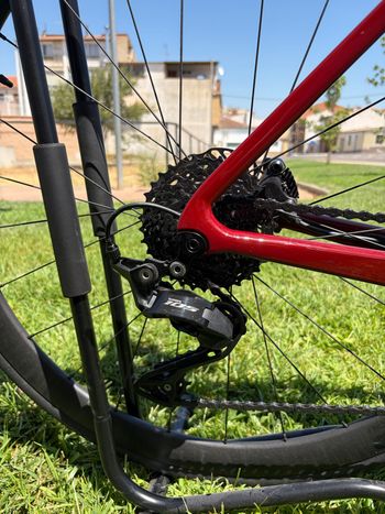 Giant Propel Advanced 2 2024 2024 Road & Gravel usato, Rosso — immagine 3 di 7