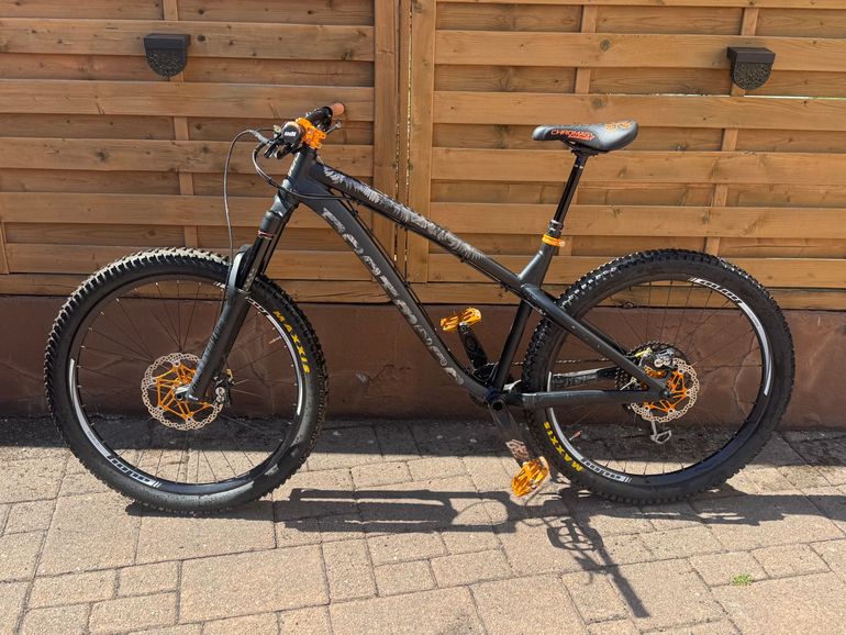 Dartmoor Hornet 2020 2020 Mountainbike usato, Nero — immagine 2 di 6