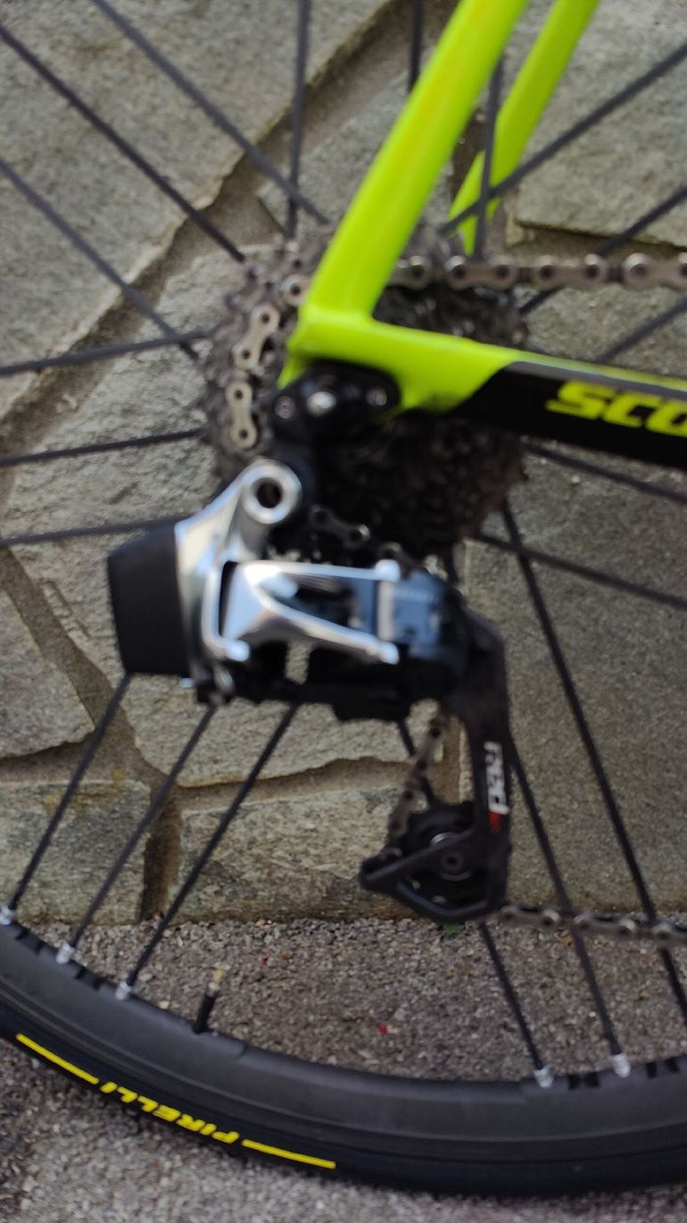 Brugt Scott Addict RC SRAM Red eTap 2019 Road & Gravel — billede 5 af 9