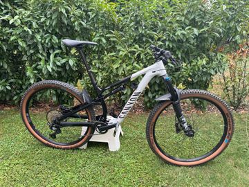 Used Canyon Neuron 6 2022 2022 Mountainbike, White, 27.5, 29 — image 2 of 5