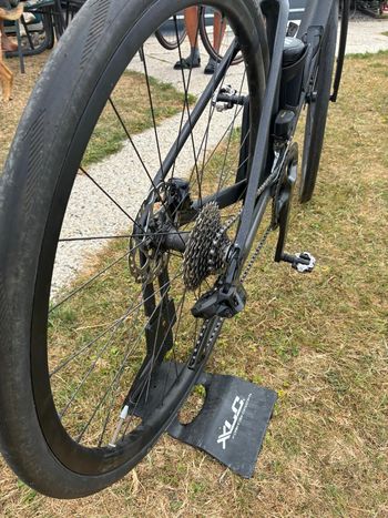 Used Scott Addict 20 2023 2023 Road & Gravel, Black — image 2 of 11