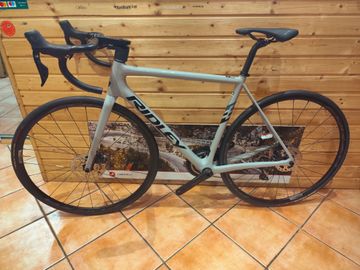 Käytetty Ridley Helium SLX Disc - Shimano 105 DI2 // 2x12s 2023 2023 Road & Gravel