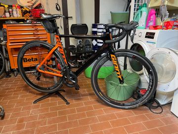 Used Giant Propel Shimano Ultegra 2017 Road & Gravel, Orange — image 7 of 7
