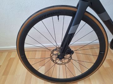 Used Cannondale SuperSix EVO Shimano 105 Di2 2024 Road & Gravel, Black — image 12 of 13
