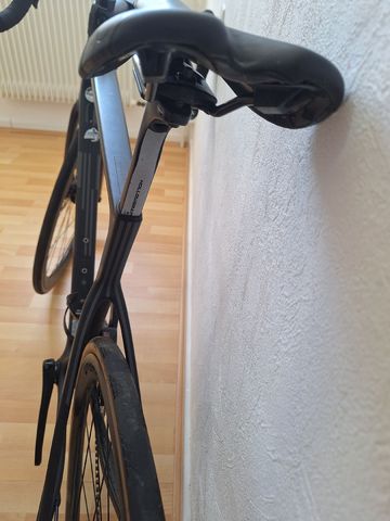 Used Cannondale SuperSix EVO Shimano 105 Di2 2024 Road & Gravel, Black — image 6 of 13