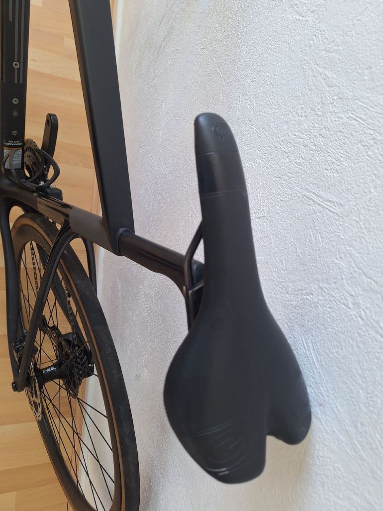 Použité Cannondale SuperSix EVO Shimano 105 2024 Road & Gravel — obrázek 7 z 13