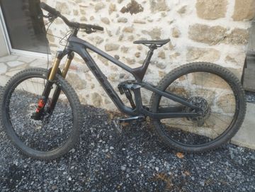 Gebrauchtes Trek Slash 9.8 GX 2022 2022 Mountainbike, Schwarz, 29 — Bild 2 von 8