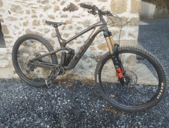 Used Trek Slash 9.8 GX 2022 2022 MTB