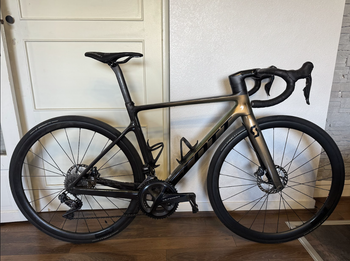 Used Scott Addict Rc 15 2021 2021 Road & Gravel