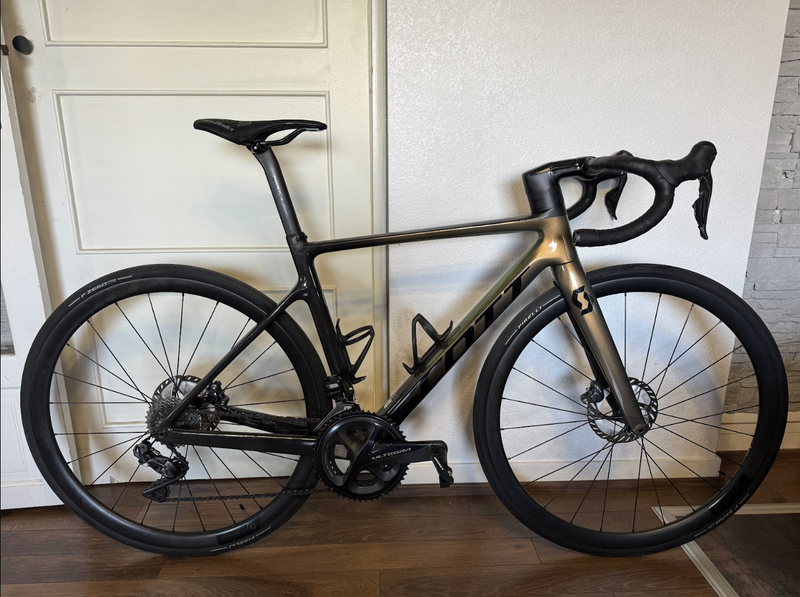Used Scott Addict Rc 15 2021 2021 Road & Gravel