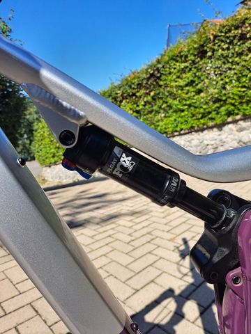 Used Focus JAM 6.9 2024 2024 Mountainbike, Purple, 29 — image 8 of 9