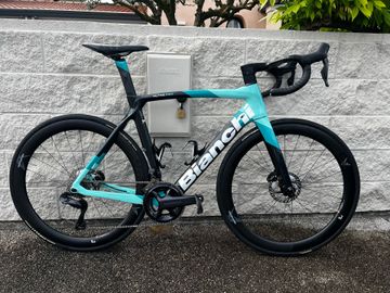 Bianchi Oltre XR4 Ultegra Di2 2021 2021 Road & Gravel usato